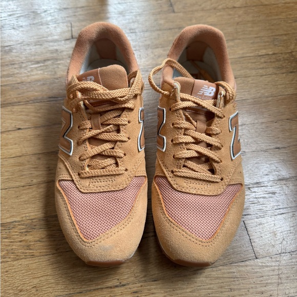 New Balance for J Crew Tonal Sneakers Women Size 7 - Picture 2 of 5